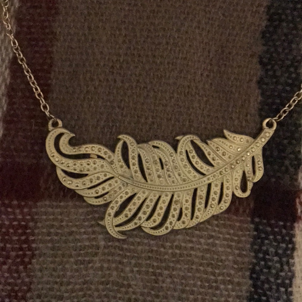 Cream feather